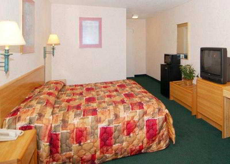 Airport Inn Flint Kültér fotó